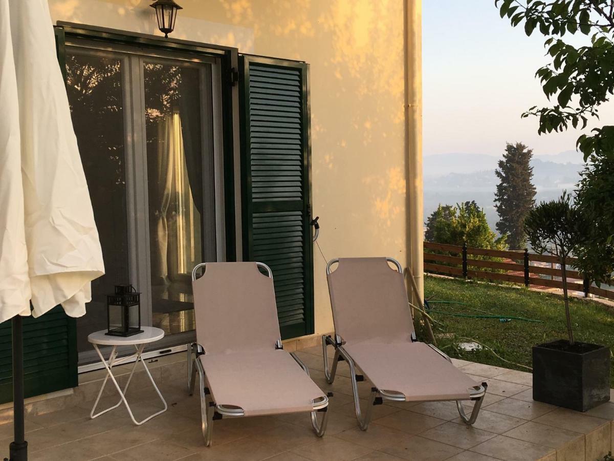 Chez Nikos Villa Kompitsion Luaran gambar