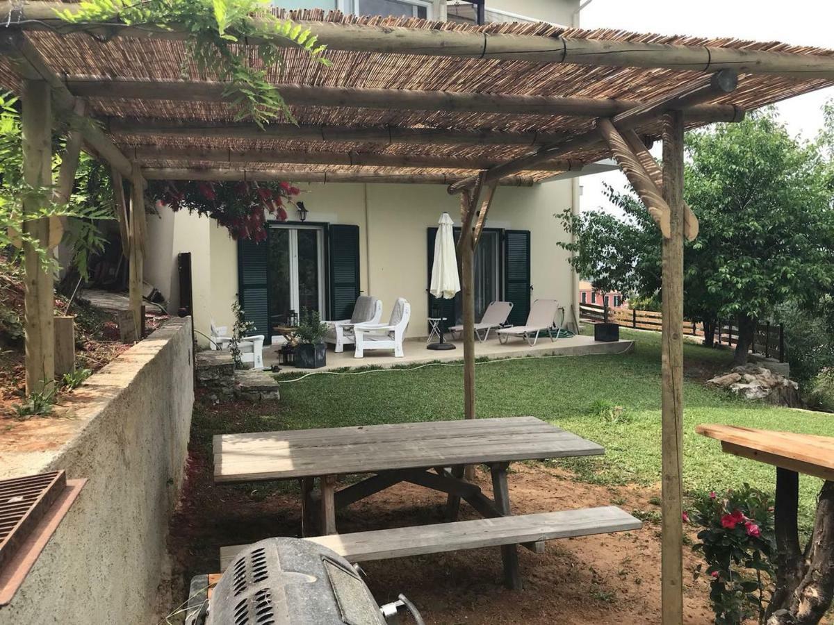 Chez Nikos Villa Kompitsion Luaran gambar